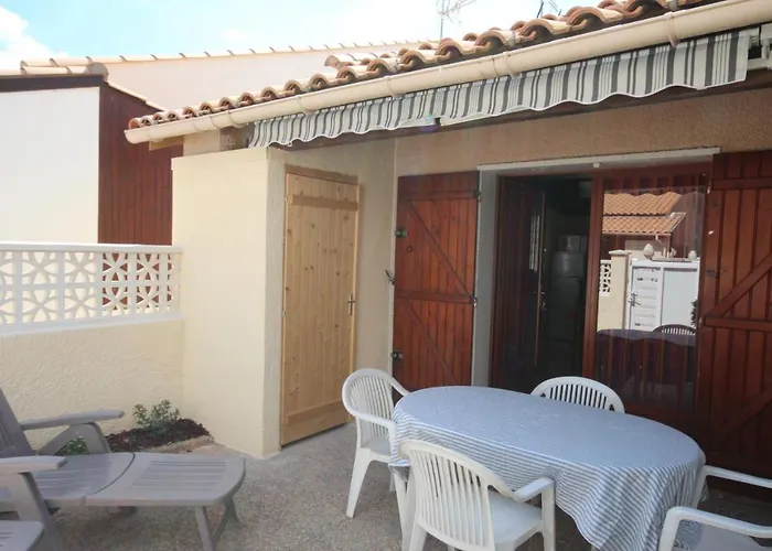D'angle 4 Couchages Terrasse Ombragee Parking Dans Securisee Piscine Commune 400m De La Lrjp78 Villa