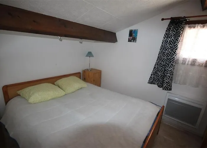 D'angle 4 Couchages Terrasse Ombragee Parking Dans Securisee Piscine Commune 400m De La Lrjp78 Villa