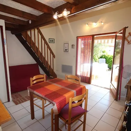 Willa D'angle 4 Couchages Terrasse Ombragee Parking Dans Securisee Piscine Commune 400m De La Lrjp78 *