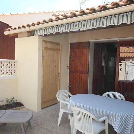D'angle 4 Couchages Terrasse Ombragee Parking Dans Securisee Piscine Commune 400m De La Lrjp78 Villa